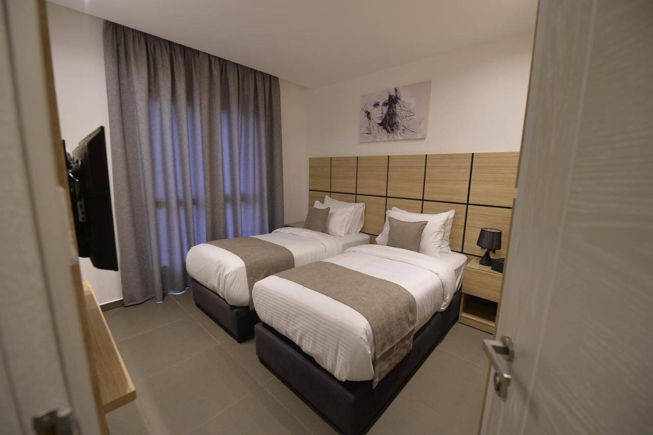 Zett Hotel Dżunija Zewnętrze zdjęcie