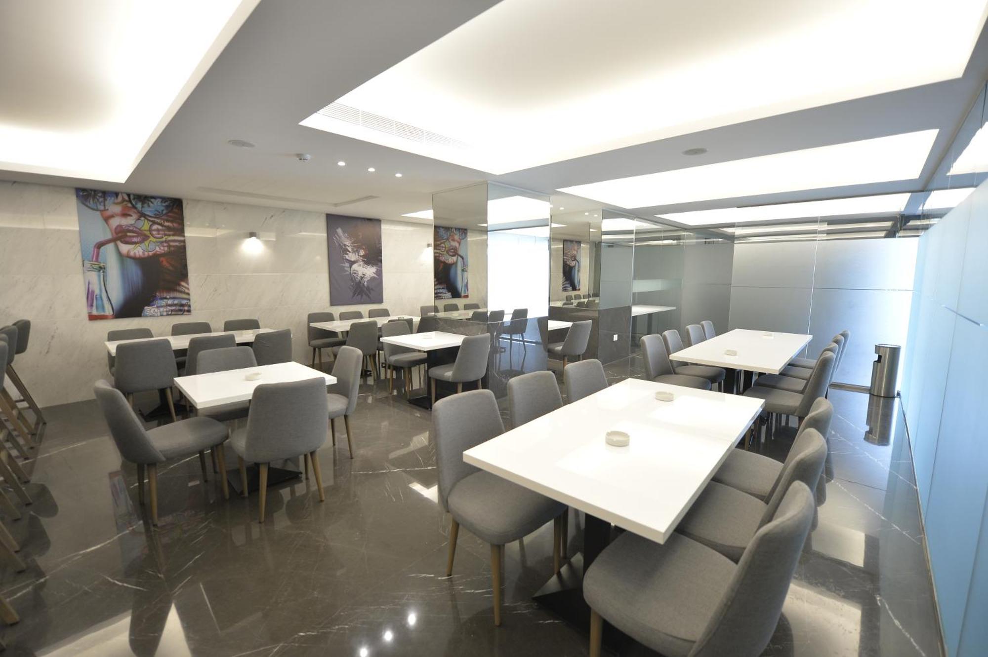Zett Hotel Dżunija Zewnętrze zdjęcie