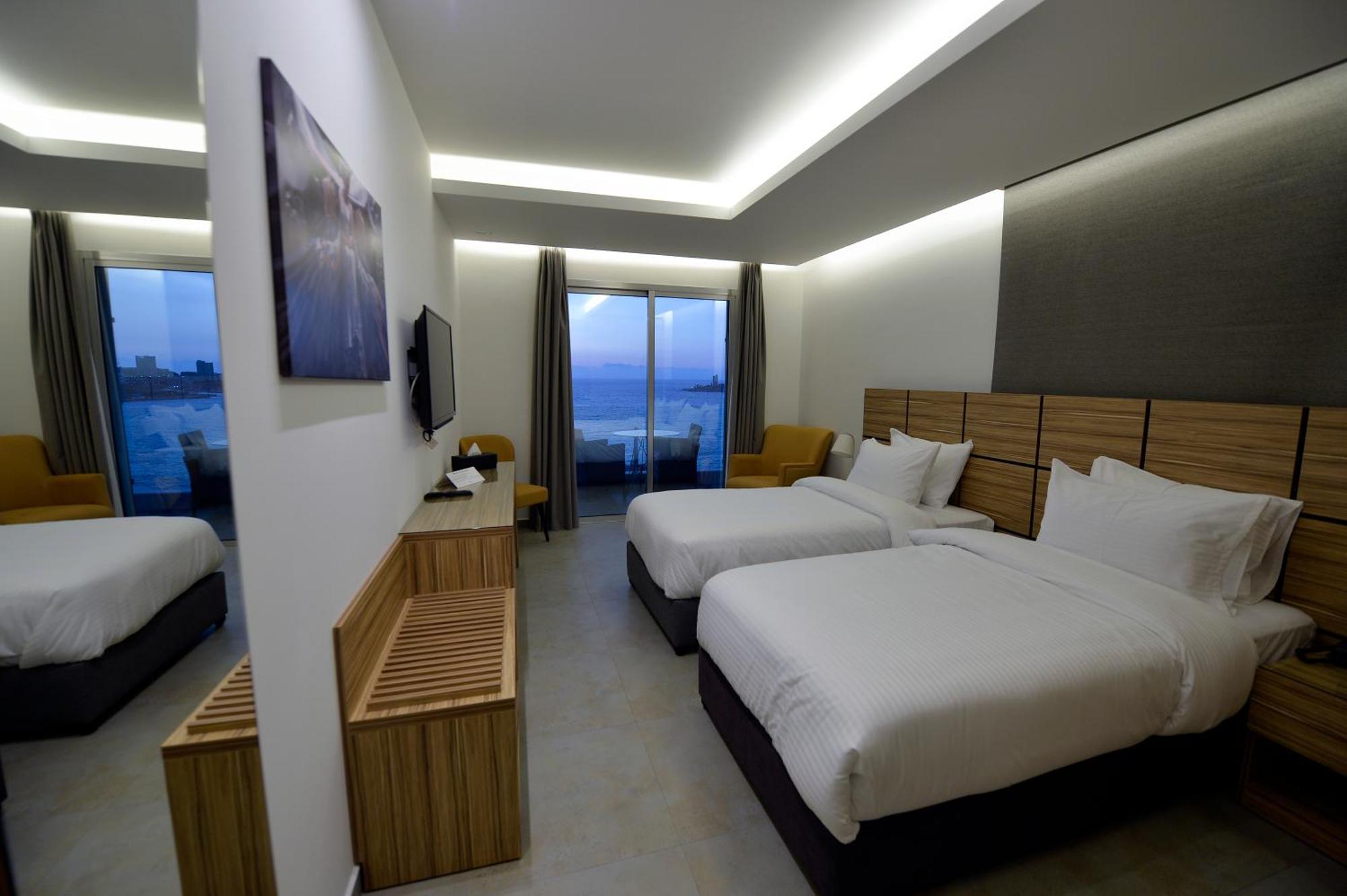 Zett Hotel Dżunija Zewnętrze zdjęcie